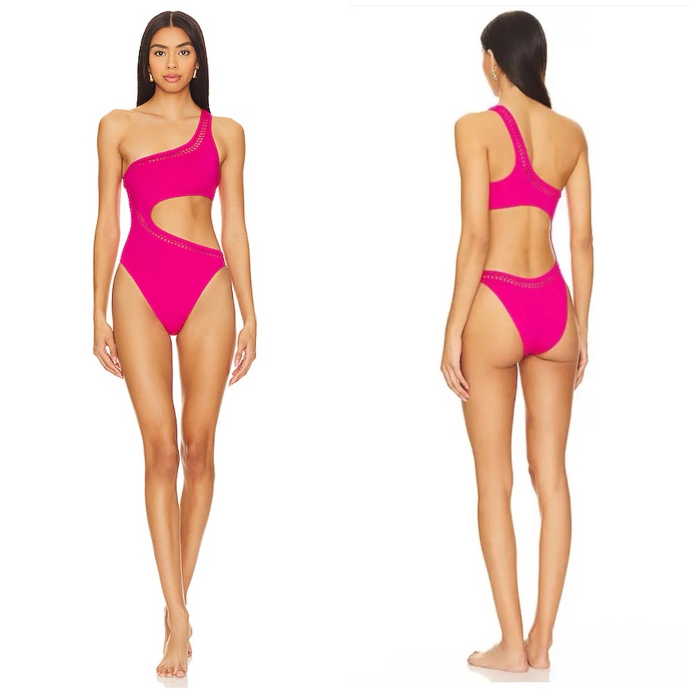 GIGI C France One Piece in Fuchsia